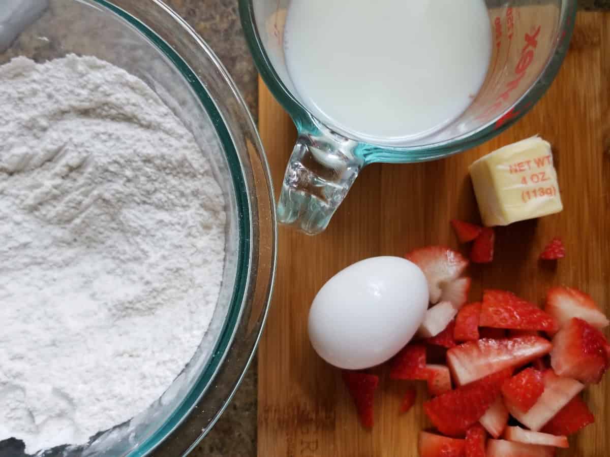 strawberry pancake ingredients