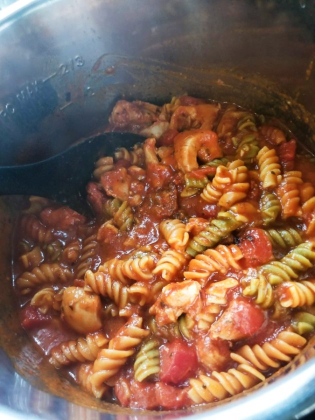 Instant Pot Chicken Marinara Rotini Stef's Eats and Sweets
