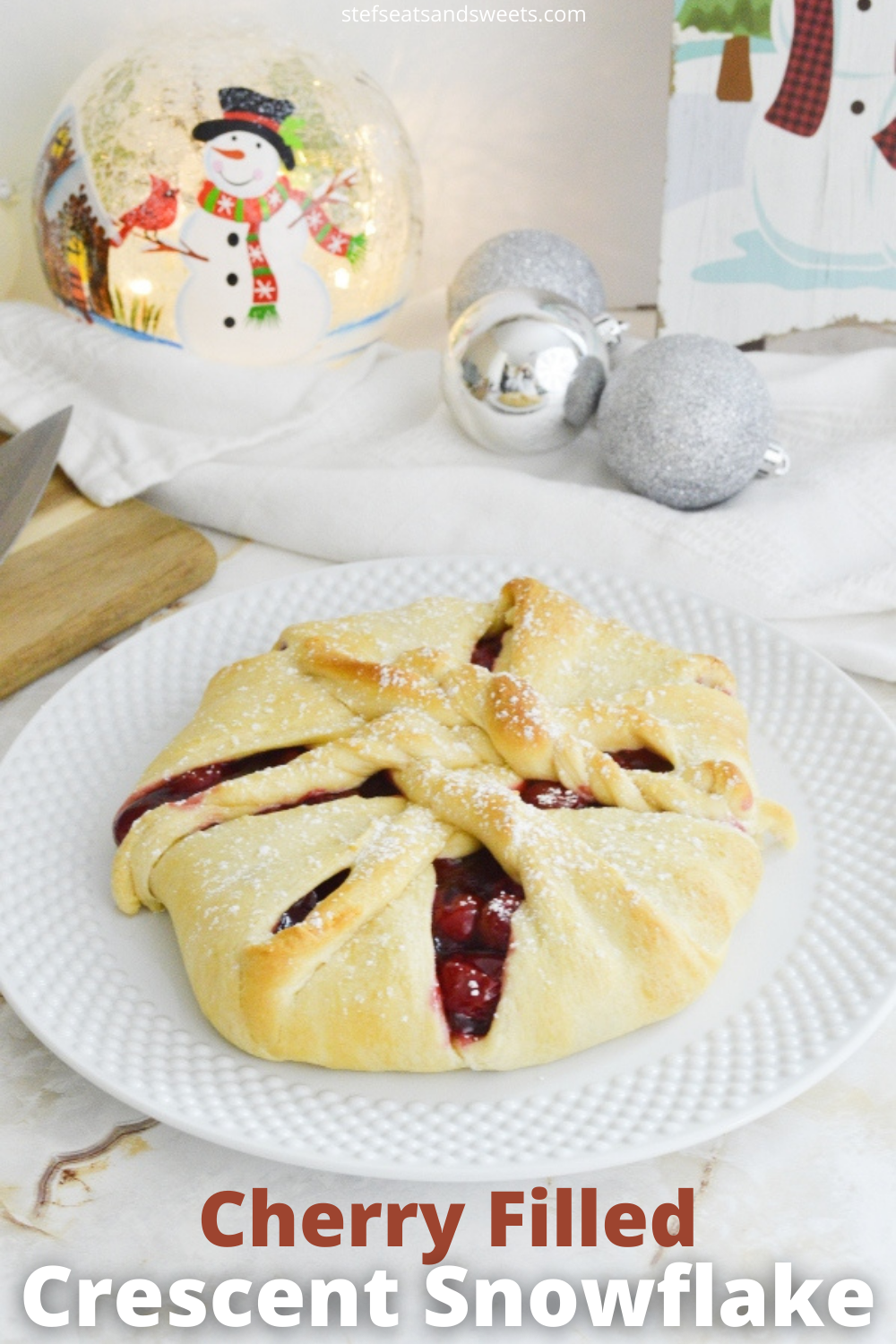 Chery Filled Crescent Snowflake 