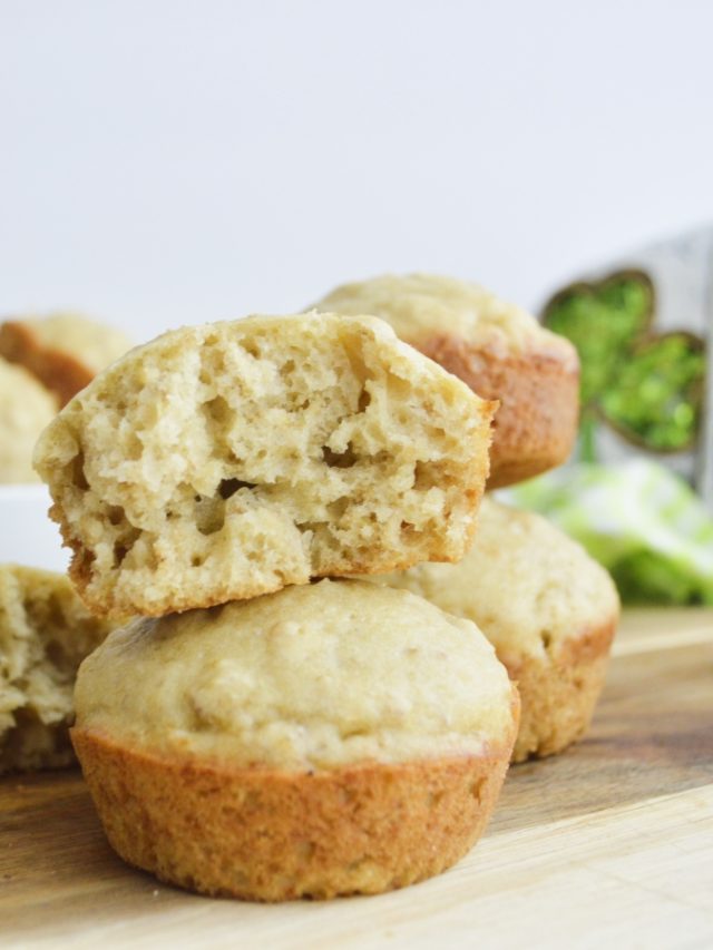 Simple Irish Oatmeal Muffins