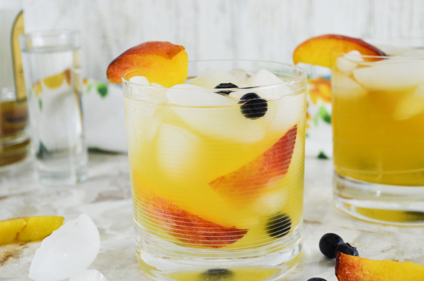 sparkling spiked peach punch 3