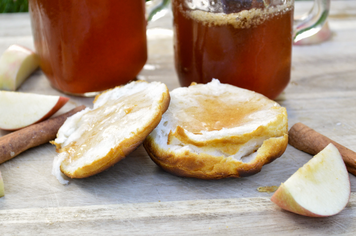 apple jelly on biscuit 