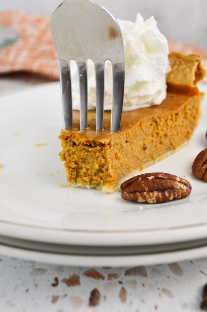 easy pumpkin pie with fork