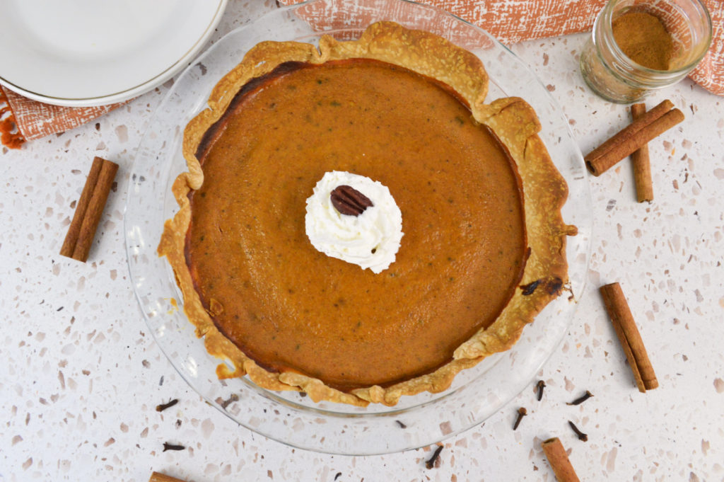 How to Make an Easy Pumpkin Pie - Stef's Eats and Sweets