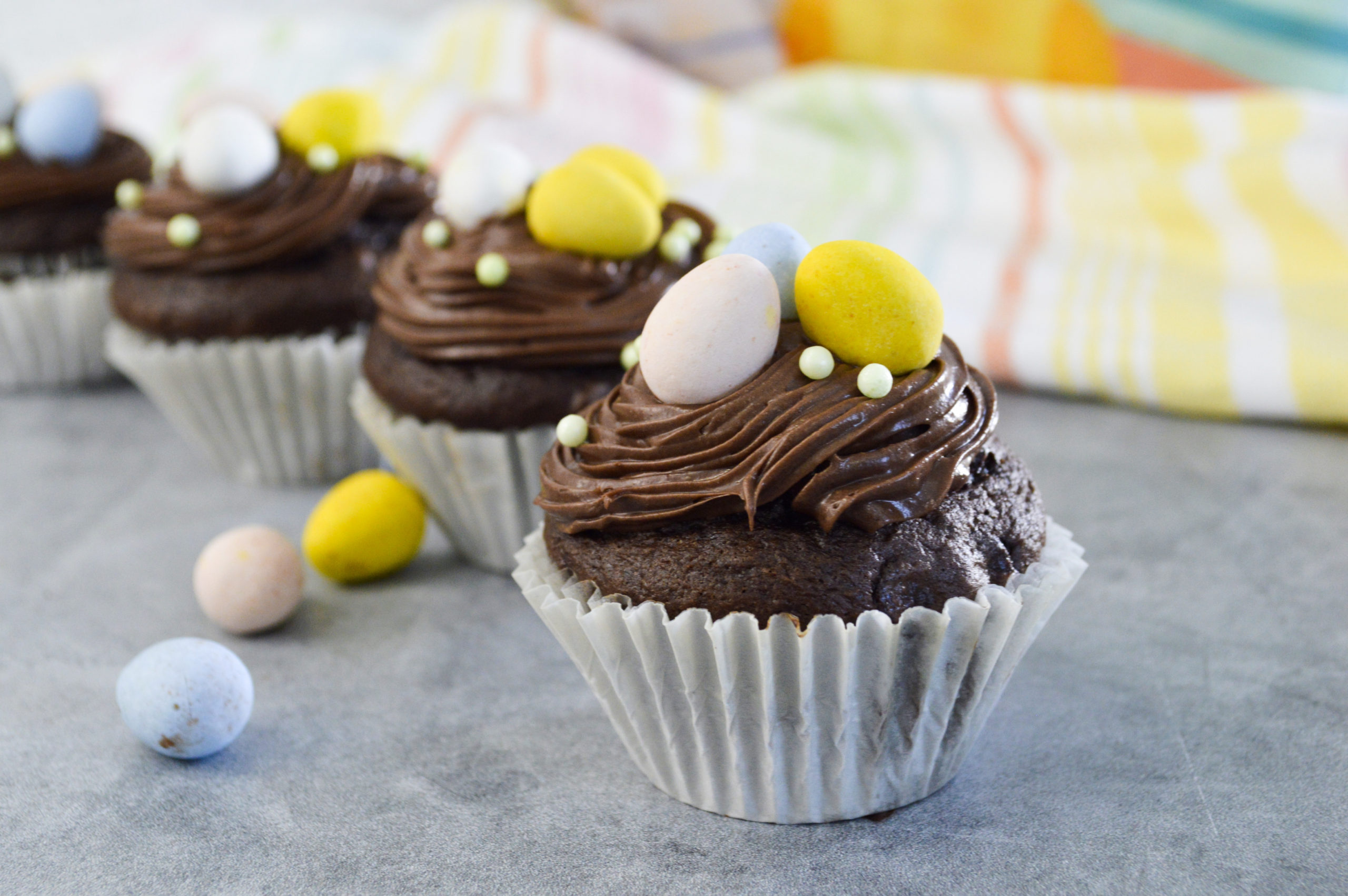 Easy Chocolate Easter Egg Cupcakes 