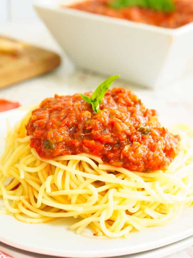 Garden Fresh Sauce Over Spaghetti