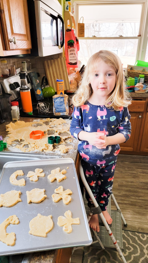 Sofie making cookies