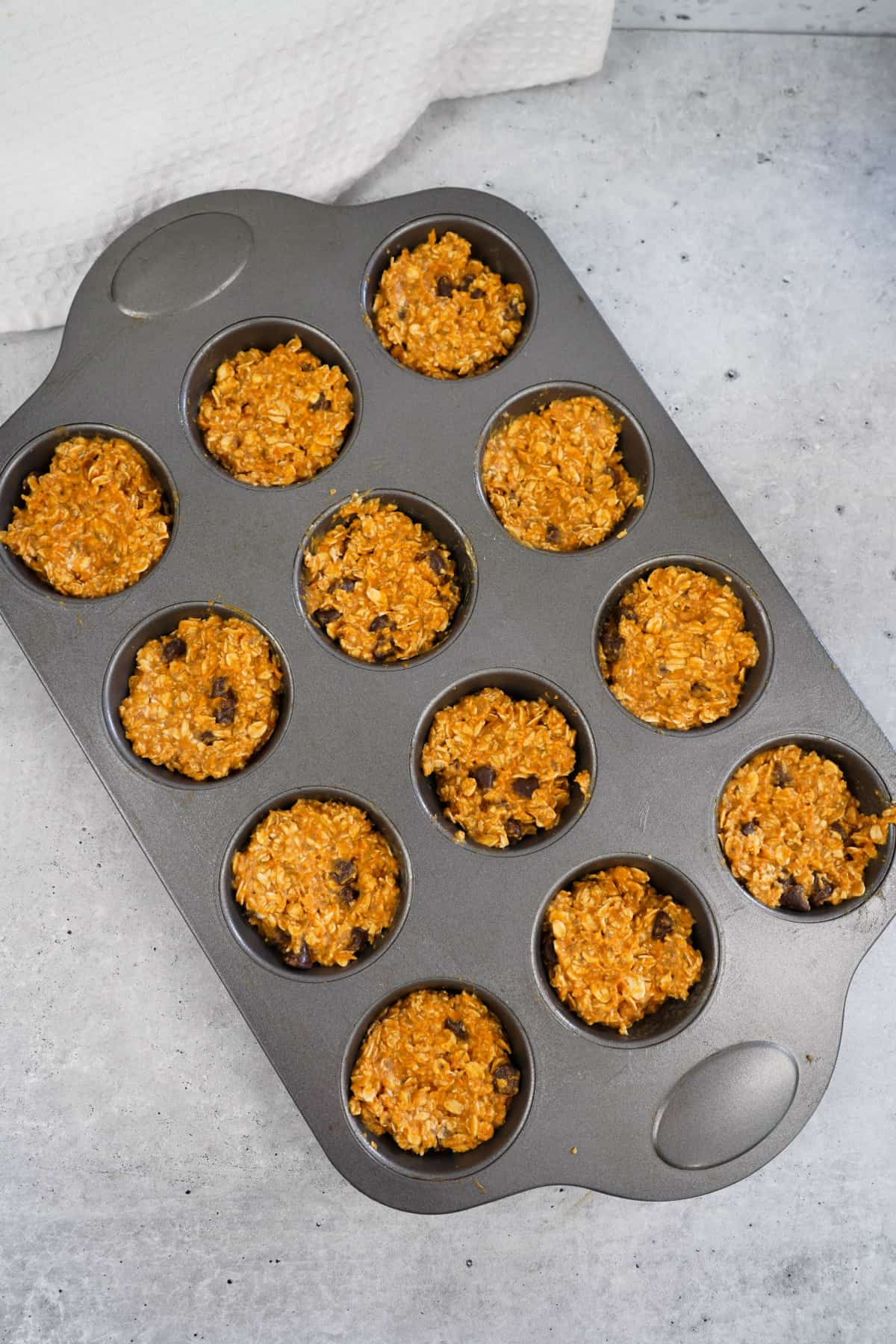 baked oatmeal cups in cupcake pan