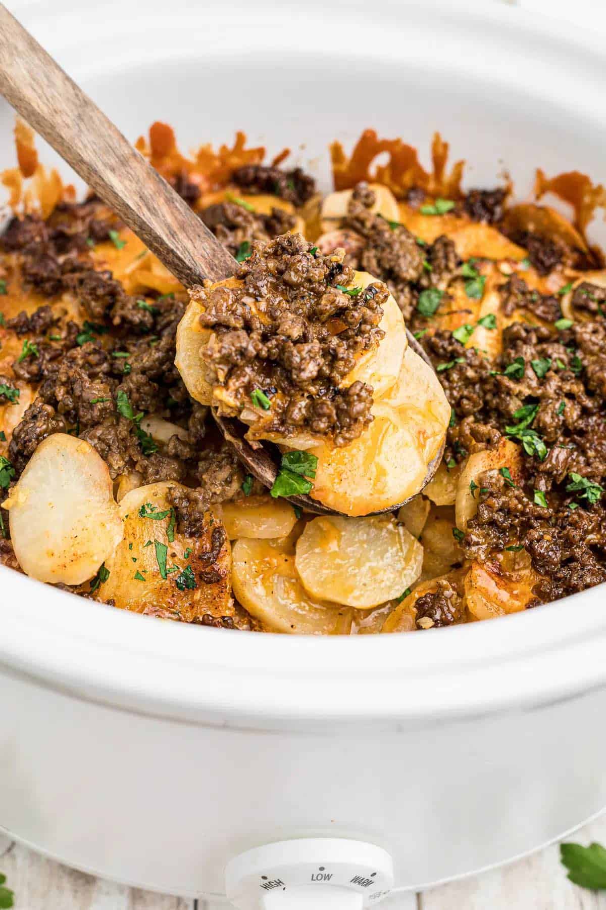 Ground beef with potatoes in Crock Pot 