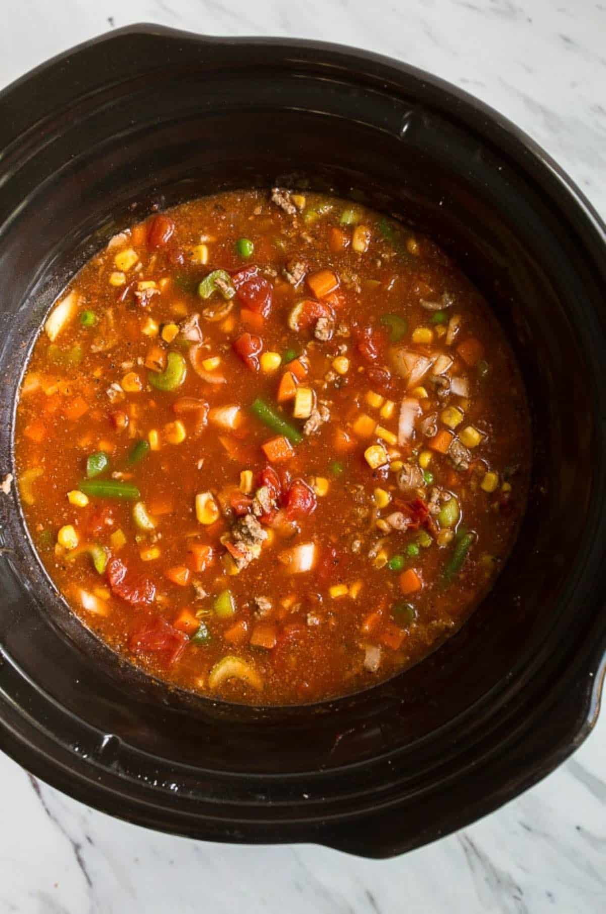 Beef and vegetable soup in the slow cooker 