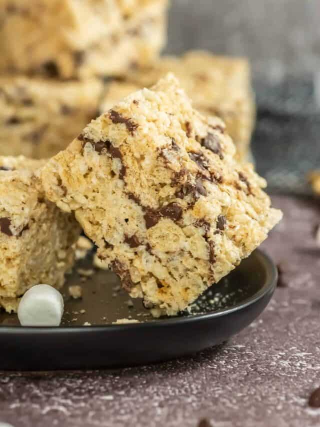 Smores Rice Krispies on black plate