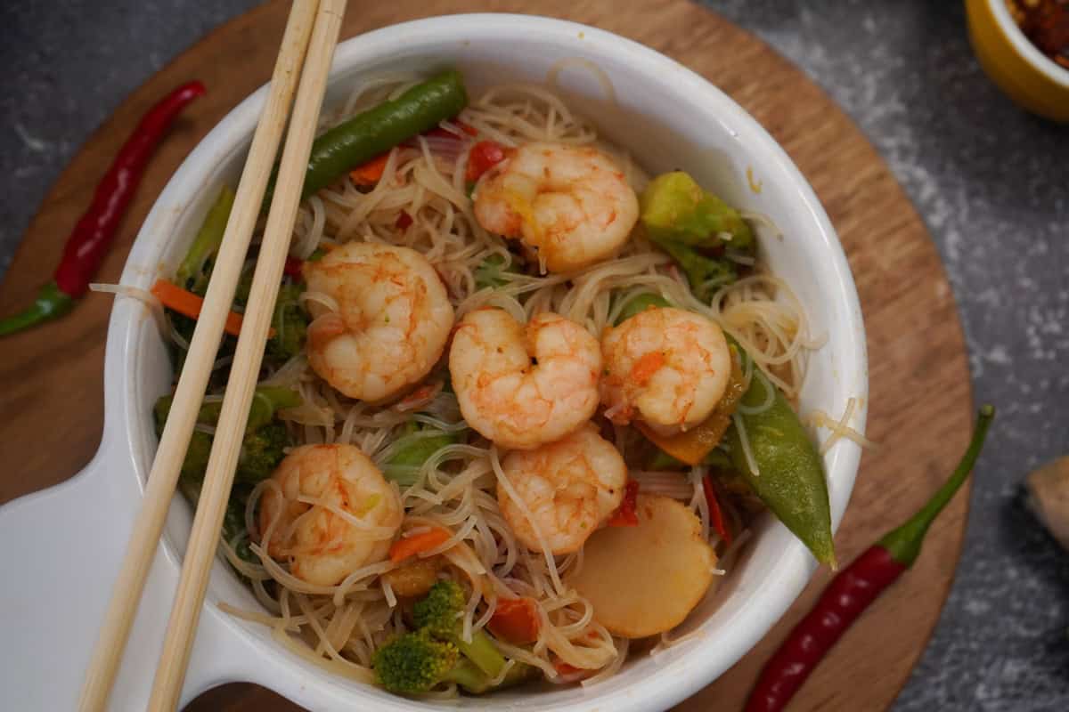 Shrimp and noodle stir fry