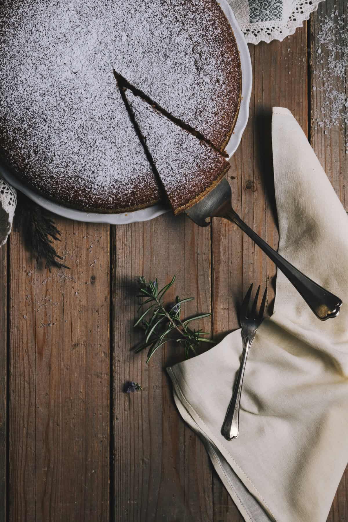 christmas cake table