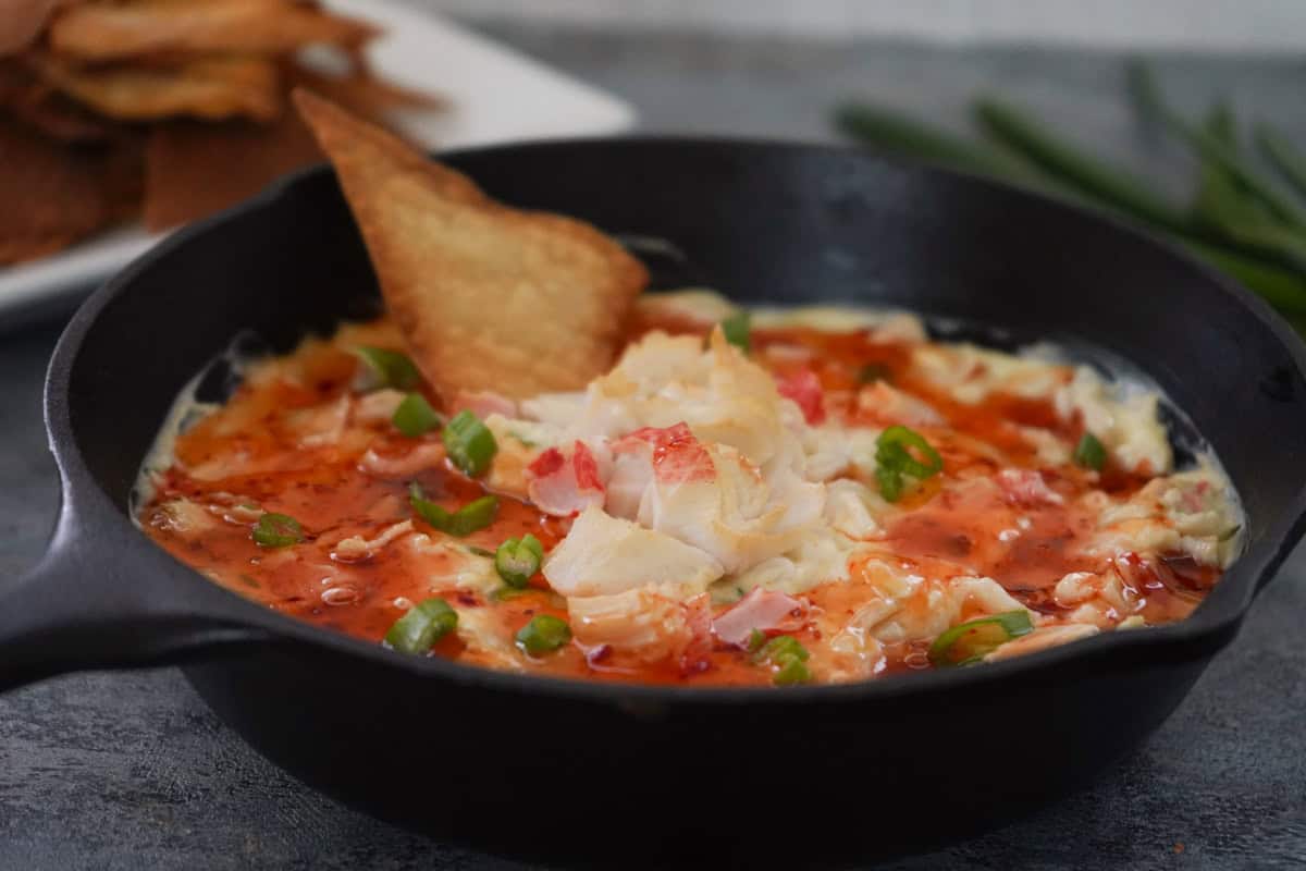 smoked crab rangoon dip with wonton