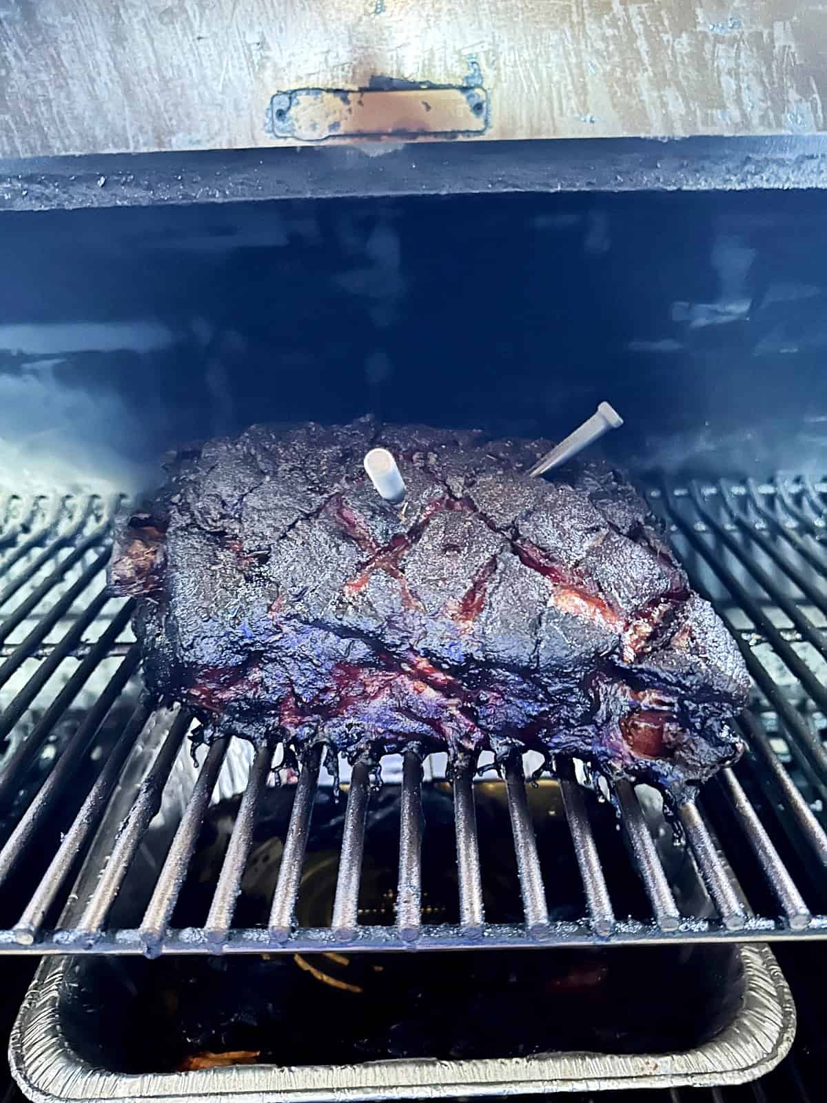 smoked pork shoulder in Traeger