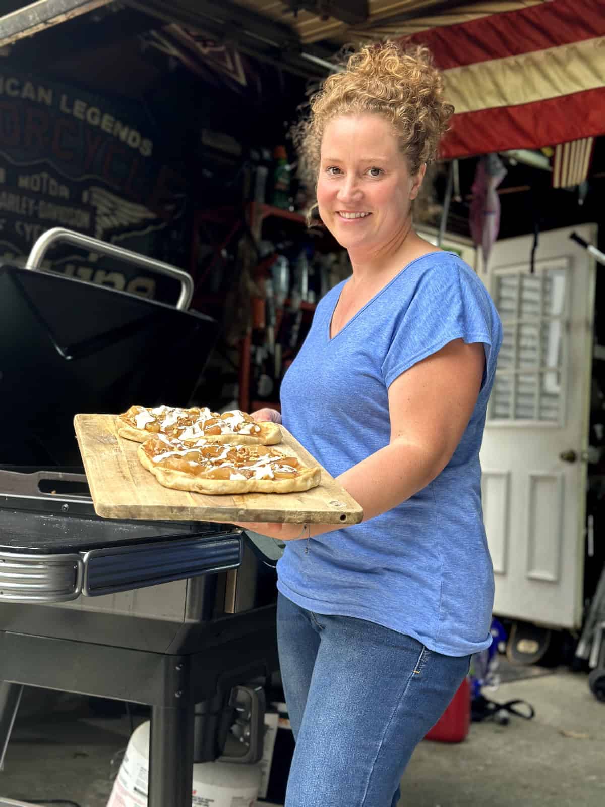 Apple Dessert Pizza with Stef
