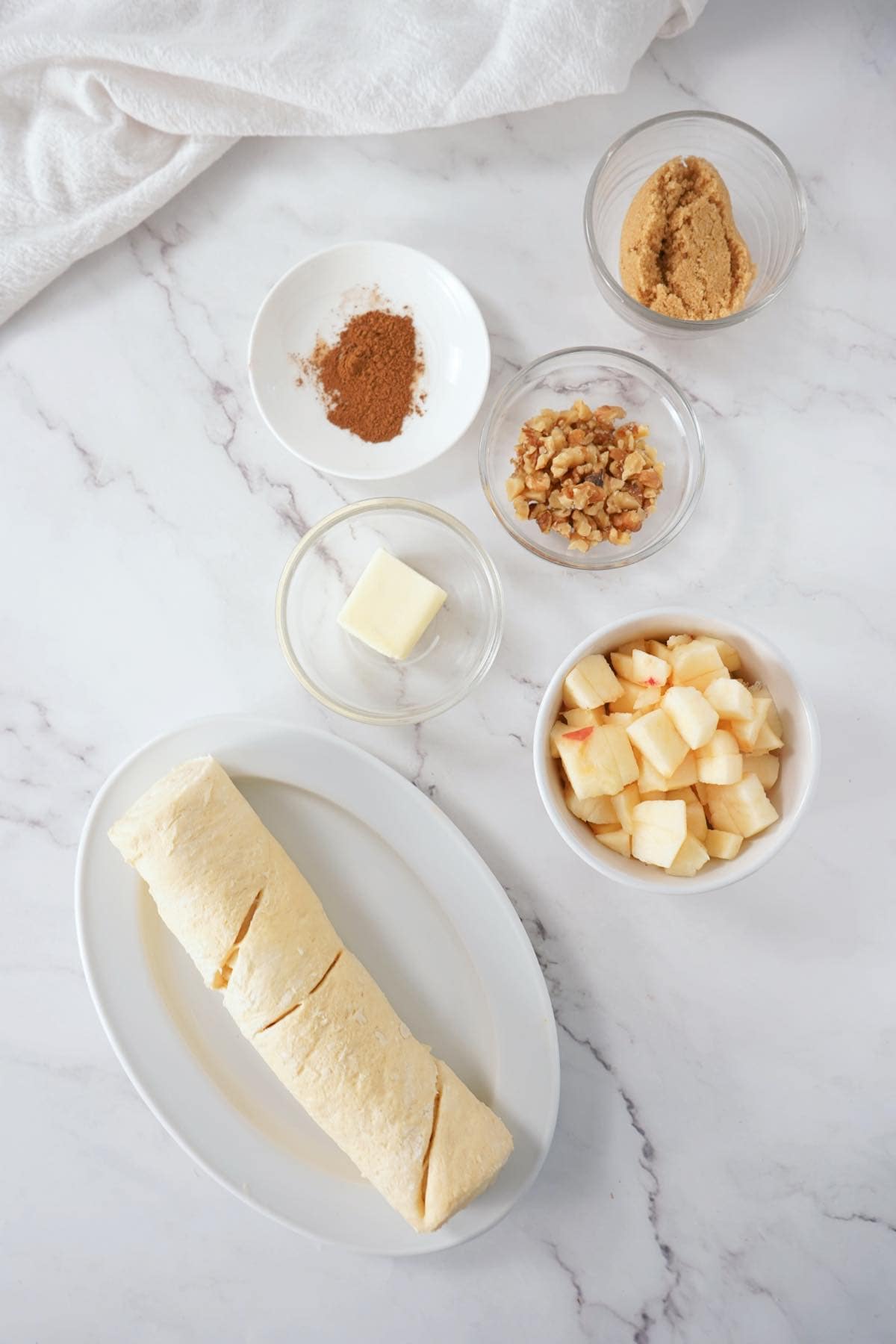 APPLE CRESCENT ROLLS ingredients