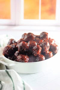 hot honey garlic meatballs feature