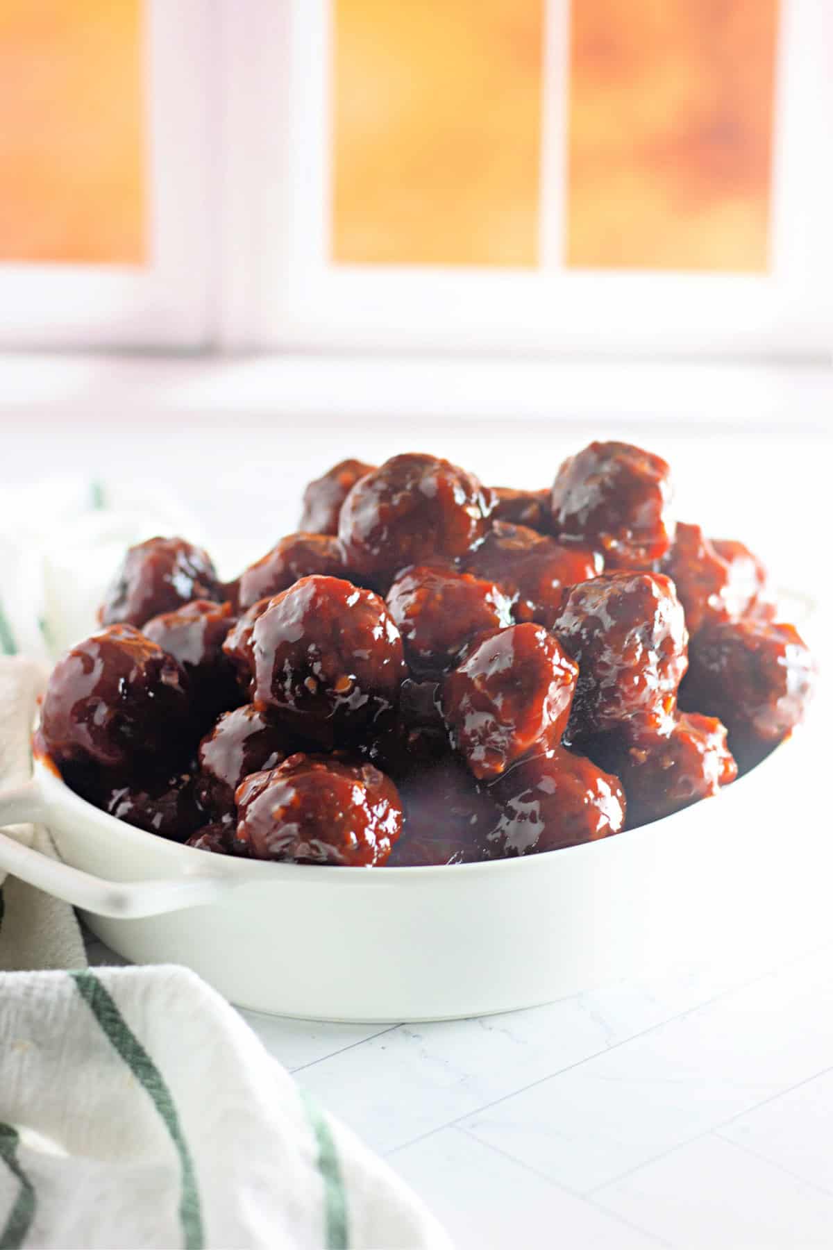 hot honey garlic meatballs feature
