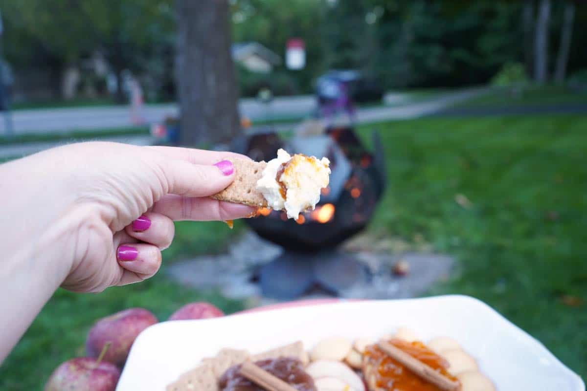 smoked cream cheese on graham cracker