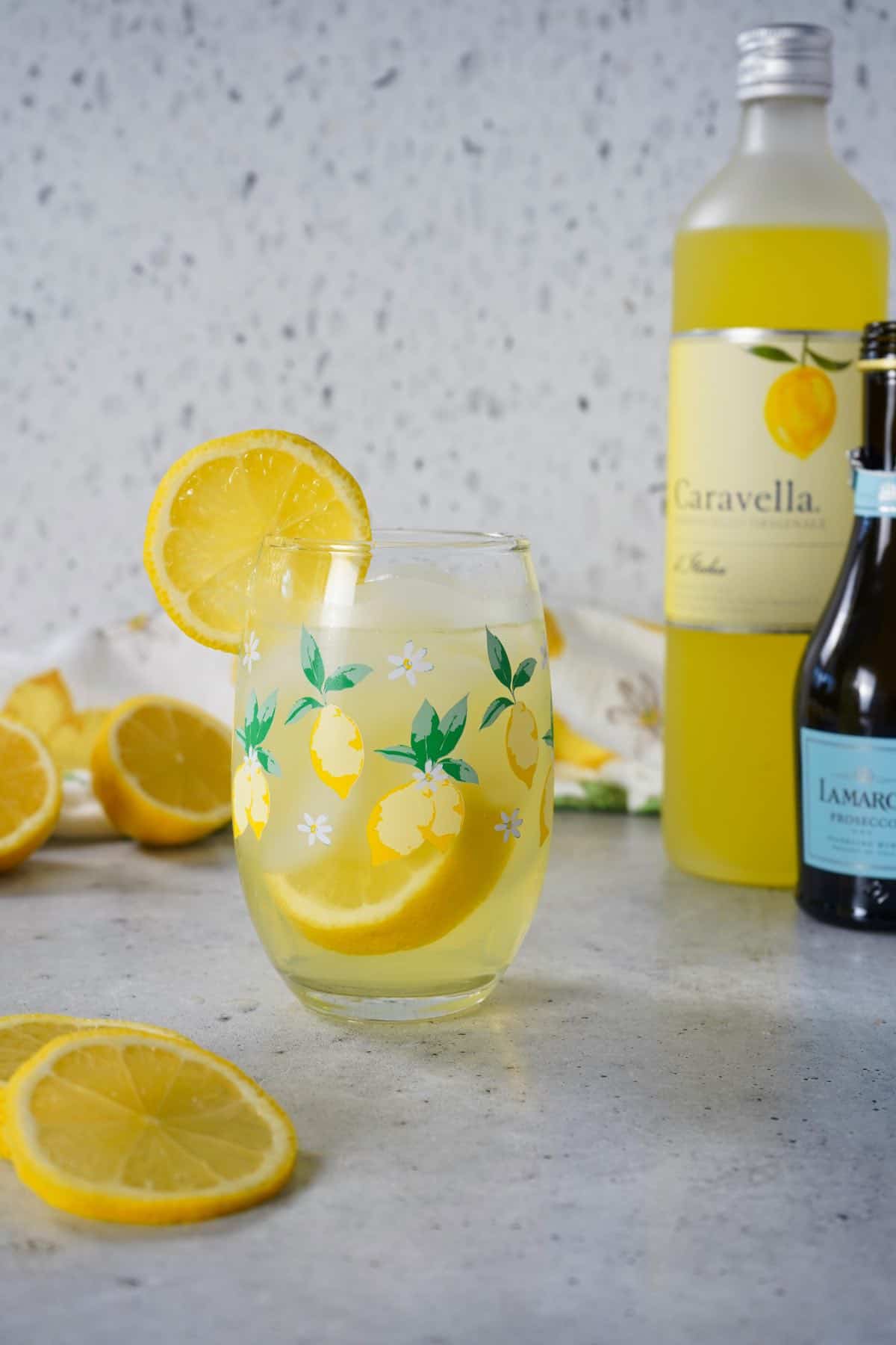Limoncello Spritz vertical-2