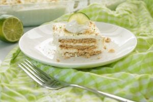 No Bake Key Lime Pie Éclair Cake